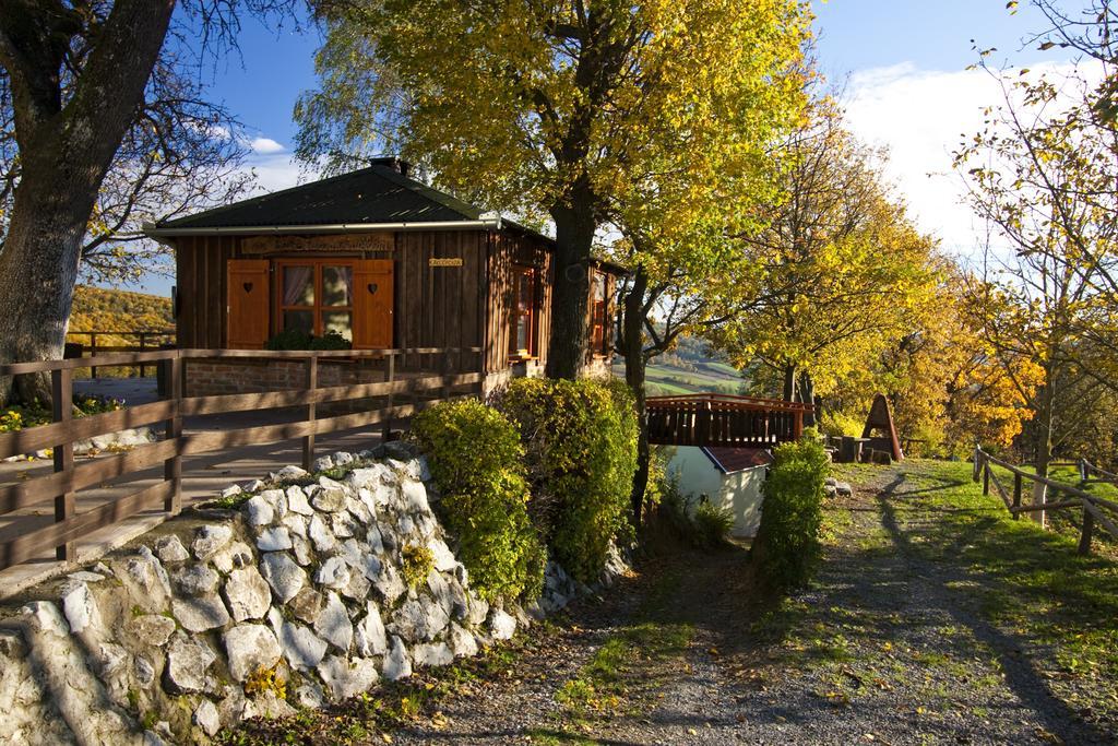 Country House Na Malenom Brijegu Бьеловар Номер фото